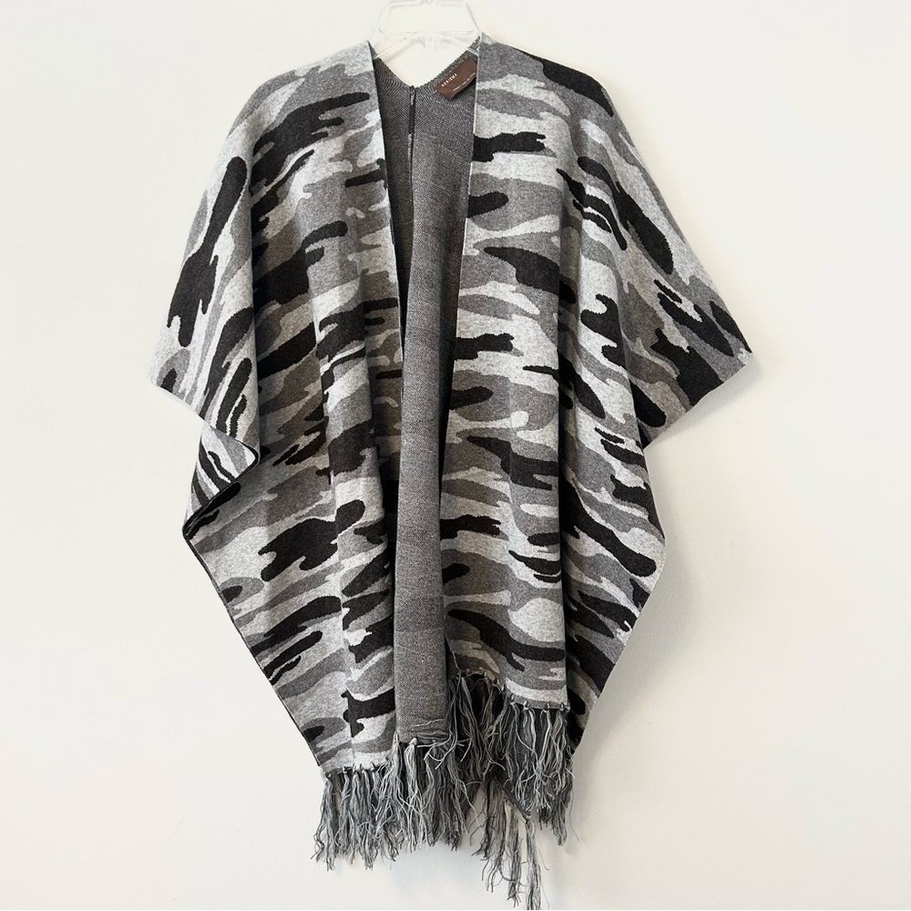Kerisma Camo Poncho